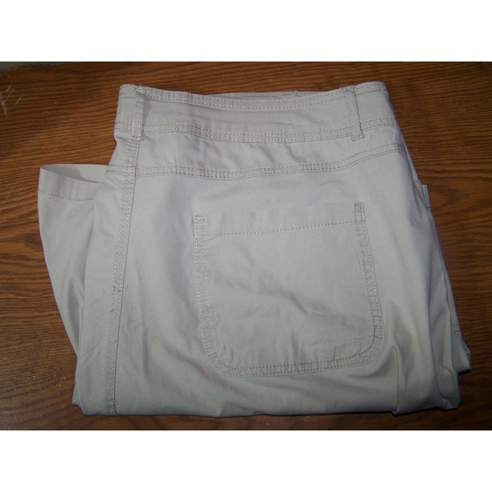 Lane Bryant Shorts Plus Size 24 Khaki - Picture 6 of 6